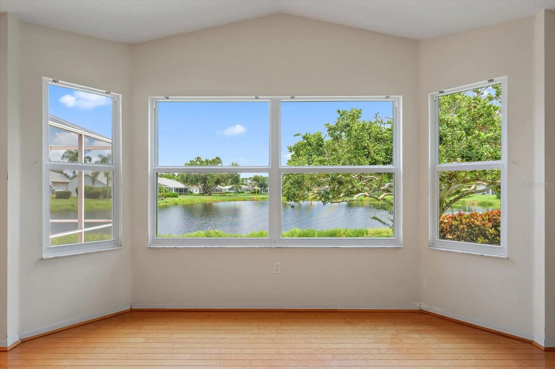 9539 Hawksmoor Lane Sarasota FL 34238