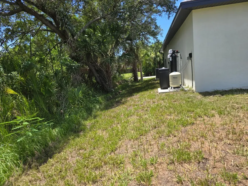 4240 Las Almanos Avenue North Port FL 34288