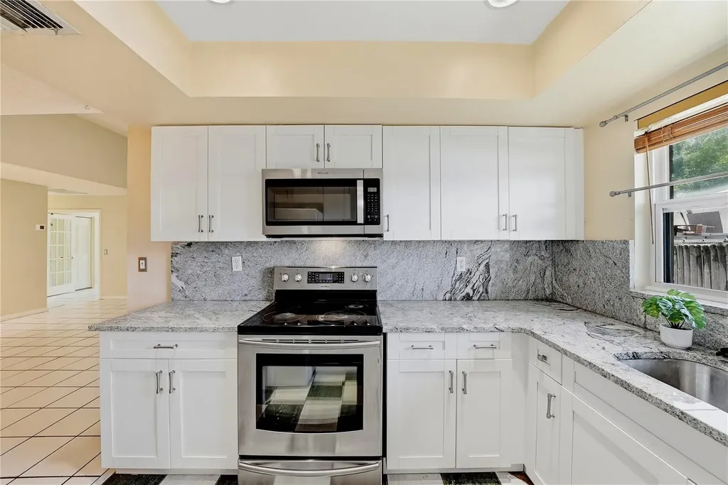 906 Carlton Road Tarpon Springs FL 34689