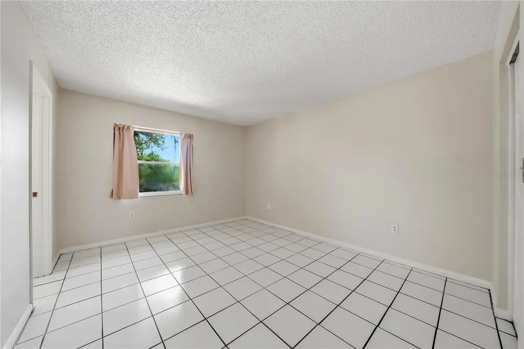 906 Carlton Road Tarpon Springs FL 34689