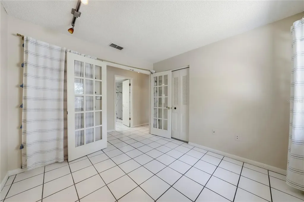 906 Carlton Road Tarpon Springs FL 34689