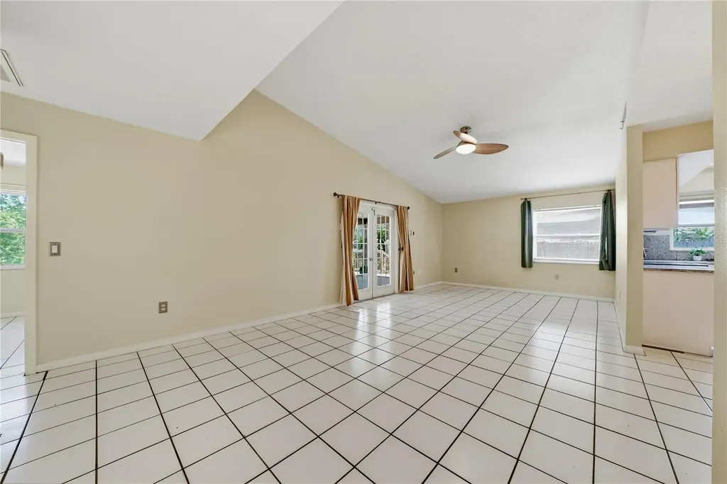 906 Carlton Road Tarpon Springs FL 34689