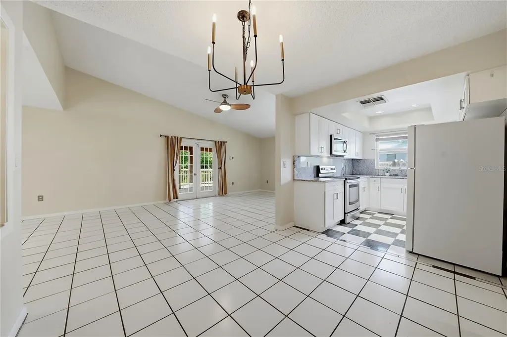 906 Carlton Road Tarpon Springs FL 34689