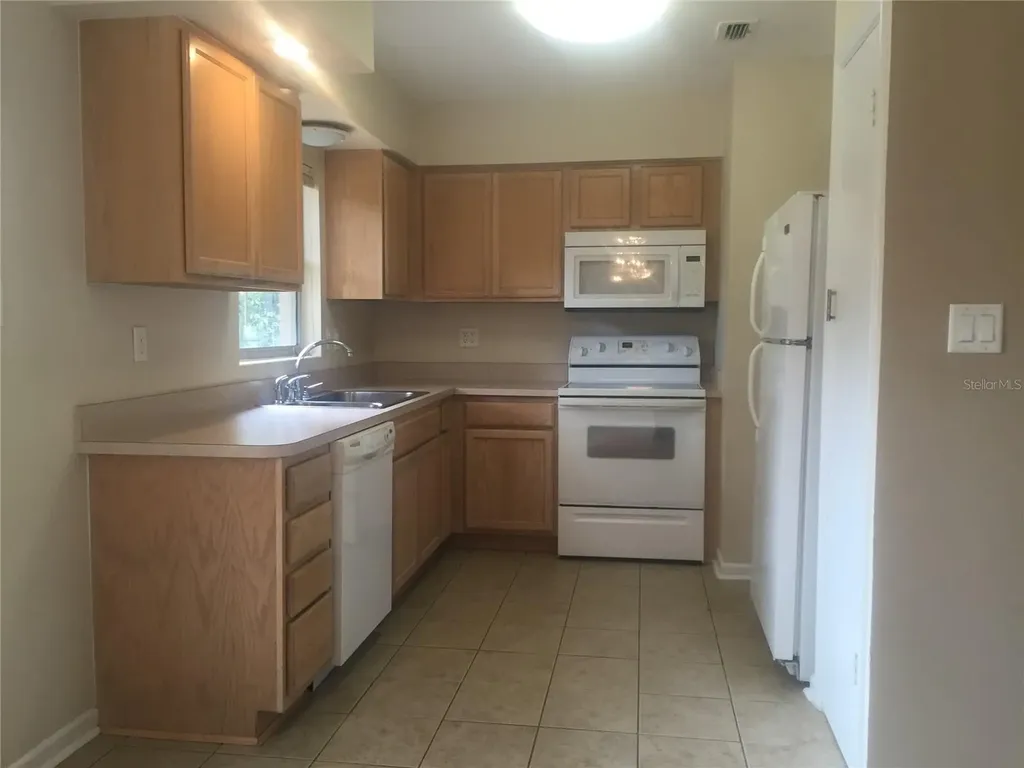 3423 NW 1st Court Gainesville FL 32607
