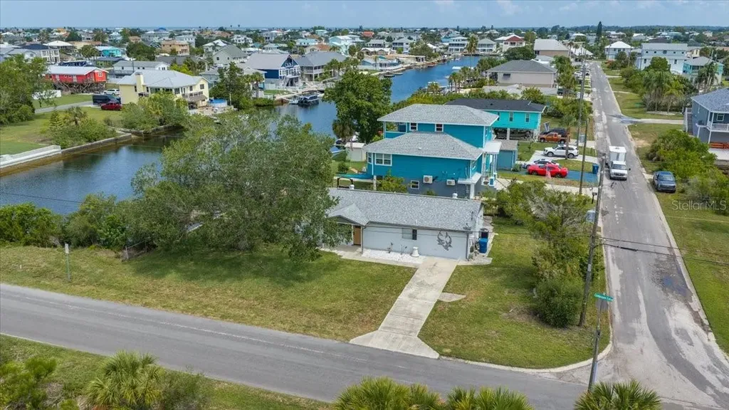 3478 Companero Entra Hernando Beach FL 34607