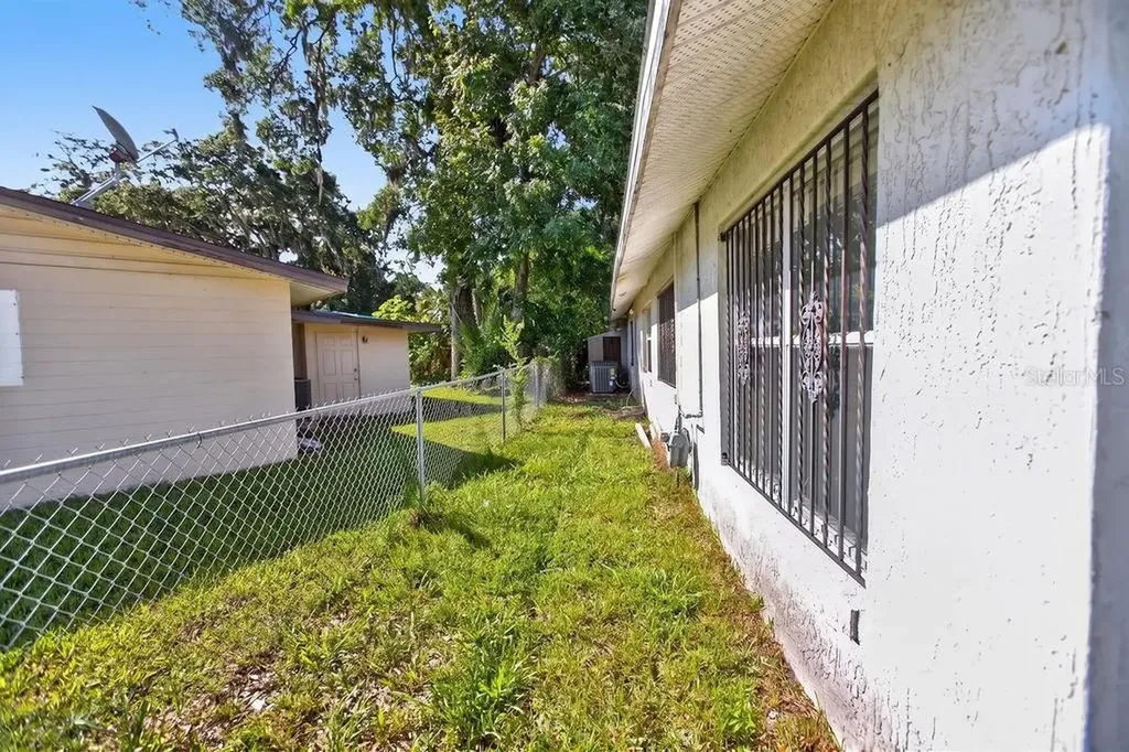 421 N Frederick Avenue Daytona Beach FL 32114