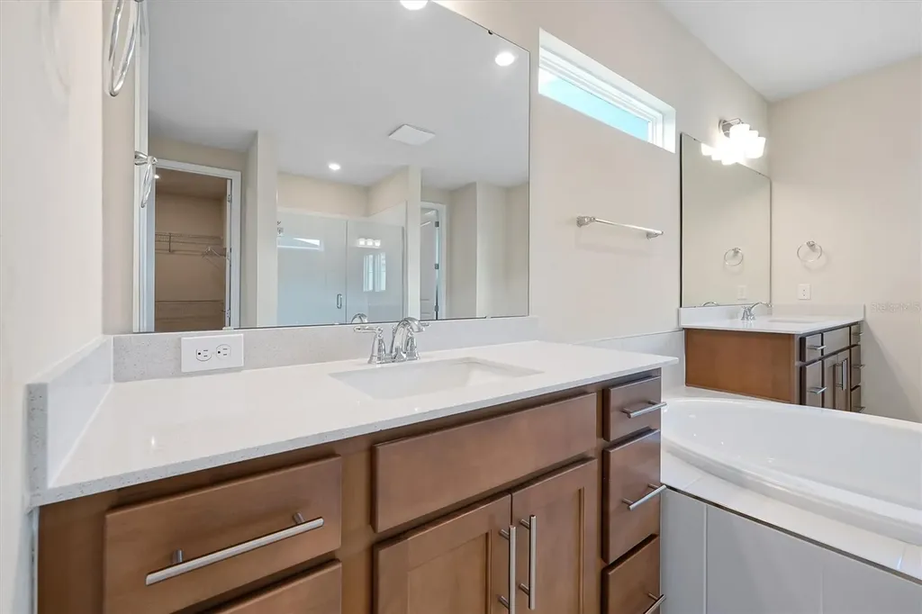 8399 Park Cliff Way Orlando FL 32836