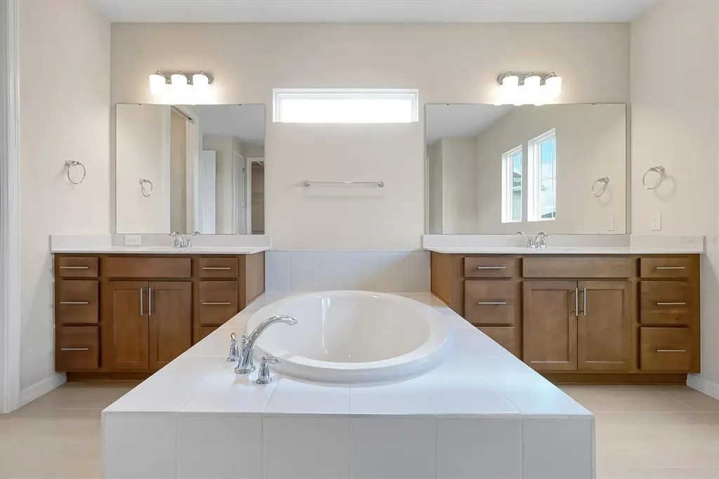 8399 Park Cliff Way Orlando FL 32836