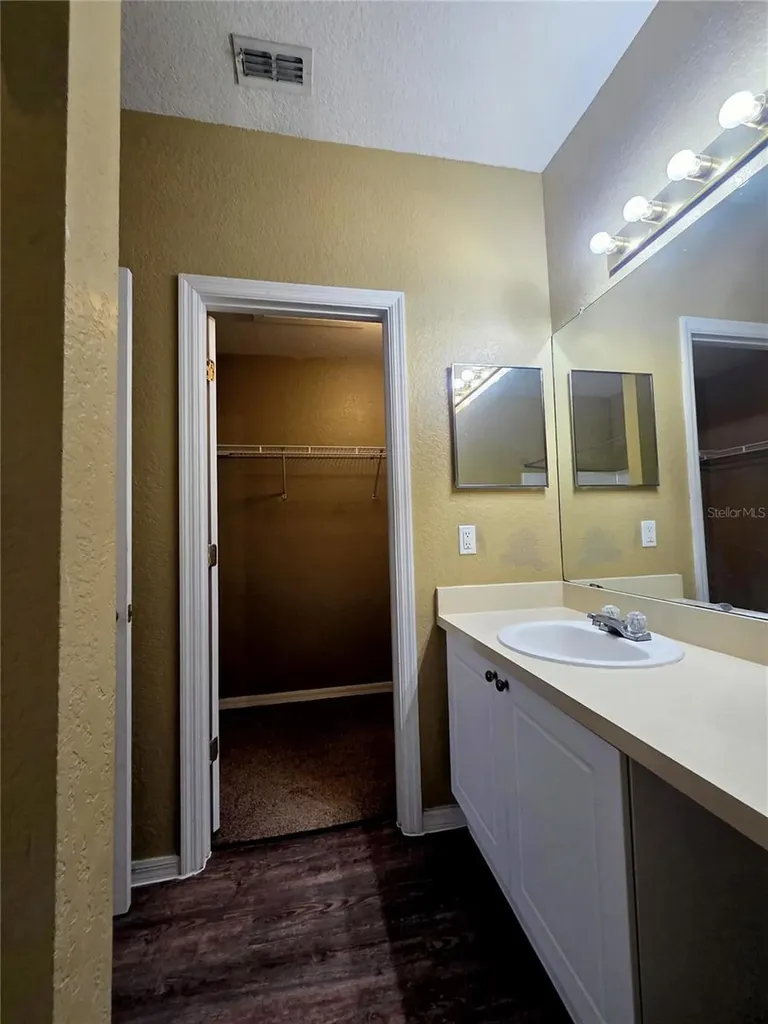 821 Grand Regency Pointe Altamonte Springs FL 32714