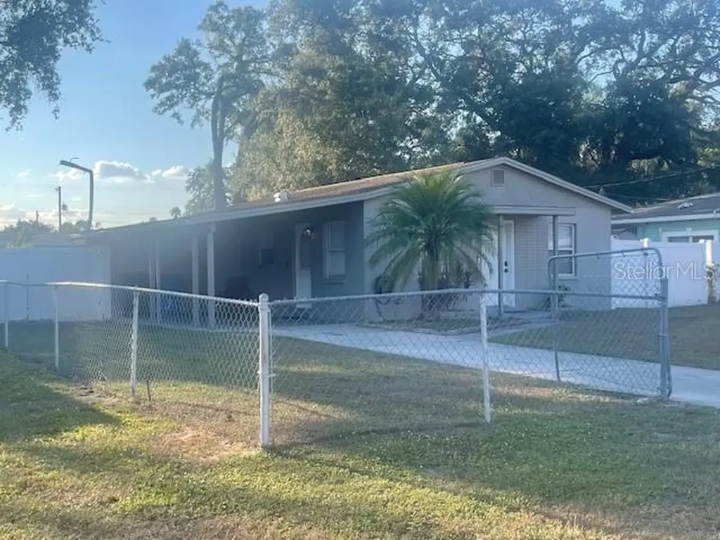 4318 Berkley Drive Tampa FL 33610