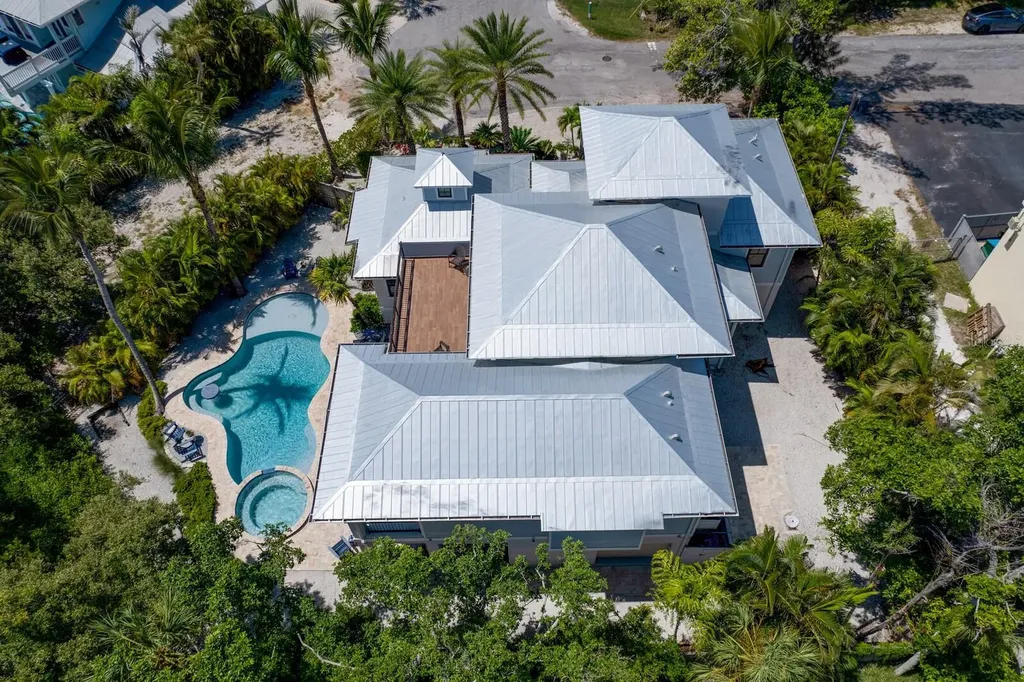220 N Harbor Drive Bradenton Beach FL 34217