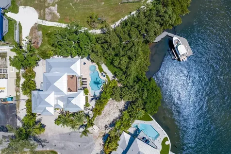 220 N Harbor Drive Bradenton Beach FL 34217