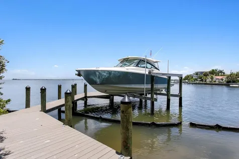 220 N Harbor Drive Bradenton Beach FL 34217