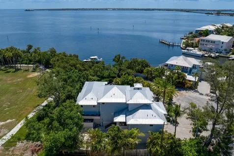 220 N Harbor Drive Bradenton Beach FL 34217