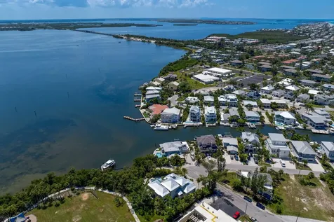 220 N Harbor Drive Bradenton Beach FL 34217