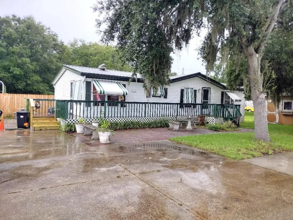 1176 County Road 305 Bunnell FL 32110