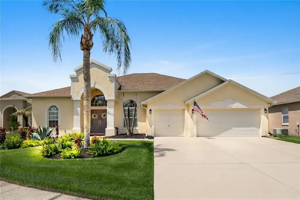524 Lakehaven Circle Orlando FL 32828