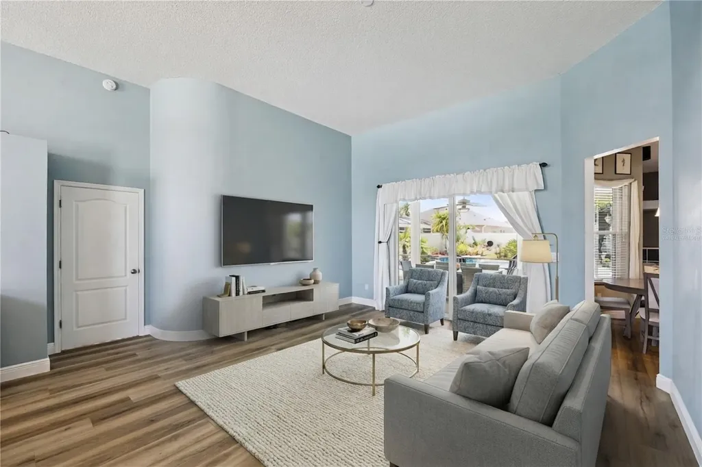 524 Lakehaven Circle Orlando FL 32828