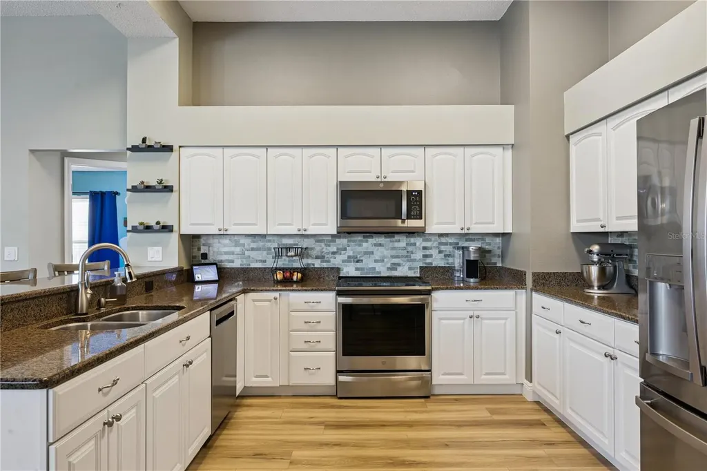 524 Lakehaven Circle Orlando FL 32828