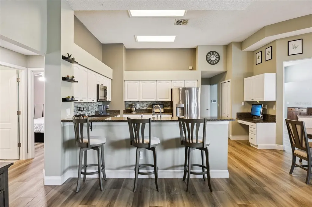 524 Lakehaven Circle Orlando FL 32828