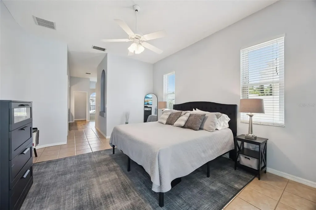 524 Lakehaven Circle Orlando FL 32828
