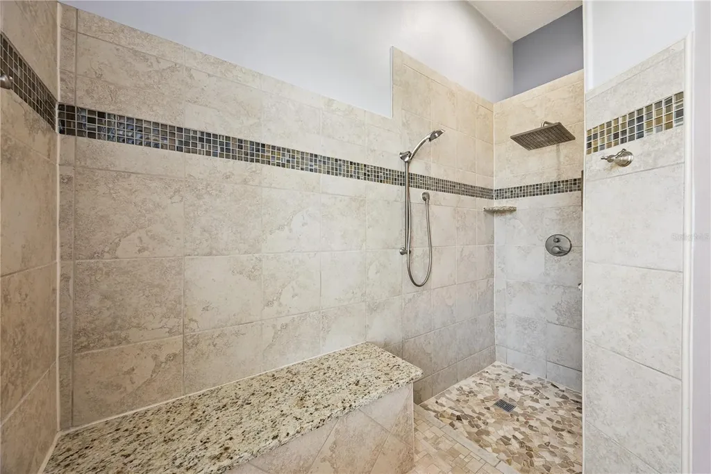 524 Lakehaven Circle Orlando FL 32828
