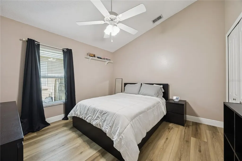 524 Lakehaven Circle Orlando FL 32828