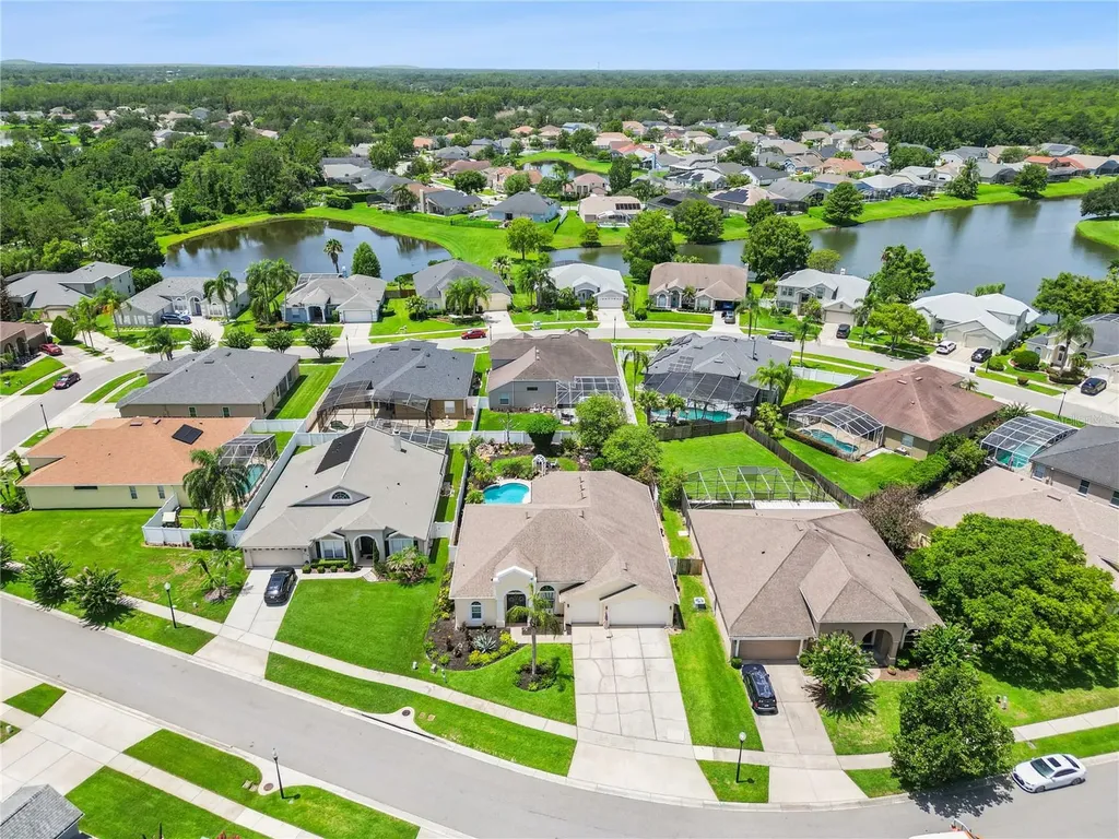 524 Lakehaven Circle Orlando FL 32828