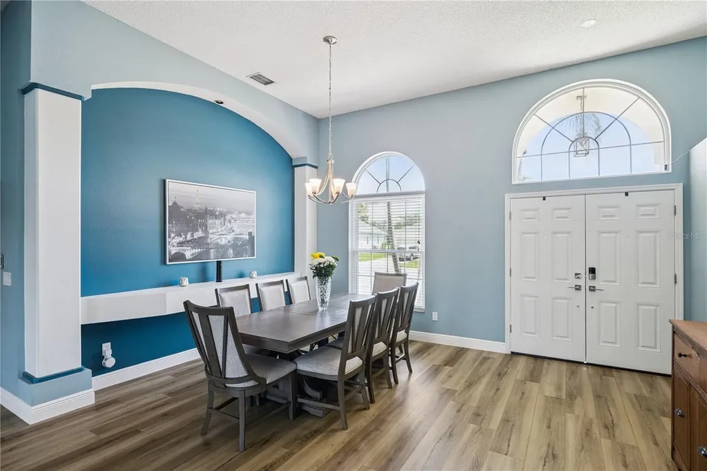 524 Lakehaven Circle Orlando FL 32828