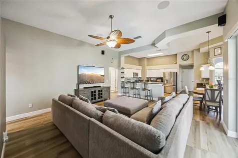 524 Lakehaven Circle Orlando FL 32828