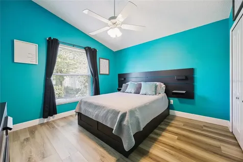 524 Lakehaven Circle Orlando FL 32828