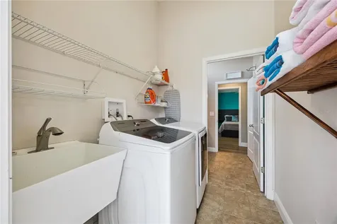 524 Lakehaven Circle Orlando FL 32828
