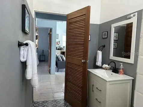 200 Hc-02 Box 14110, Puerto Rico Vieques PR 00765
