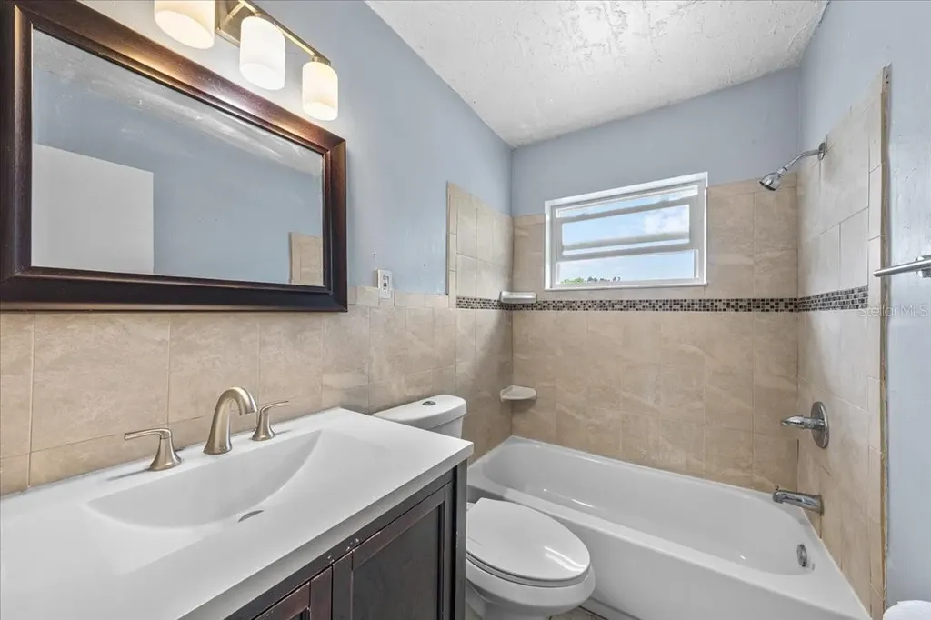 5399 24th Terrace N St Petersburg FL 33710