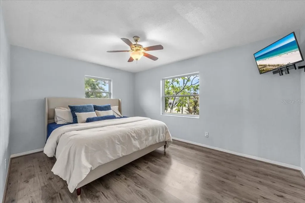 5399 24th Terrace N St Petersburg FL 33710