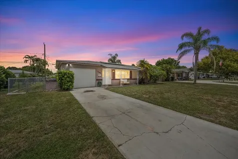 5399 24th Terrace N St Petersburg FL 33710