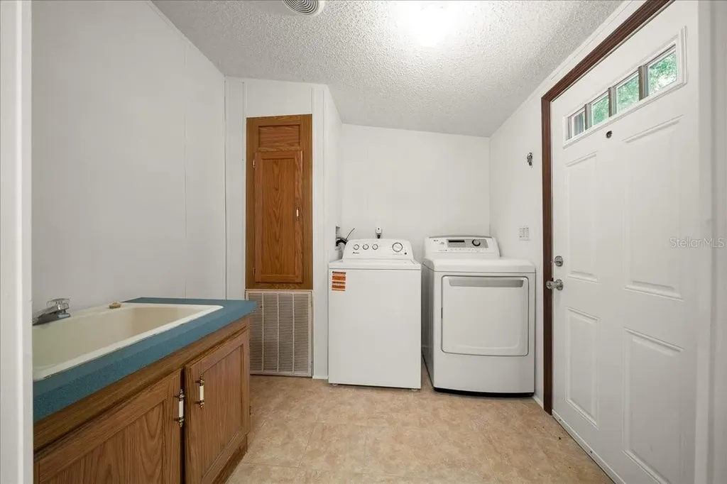 3551 NE 120th Street Anthony FL 32617