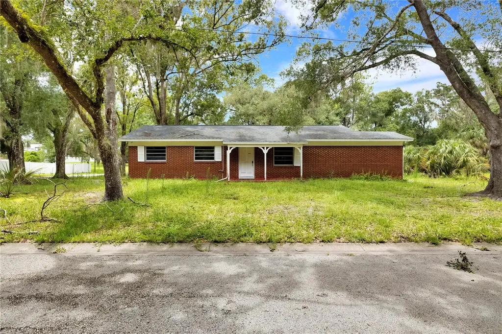 11916 Davis Road Tampa FL 33637