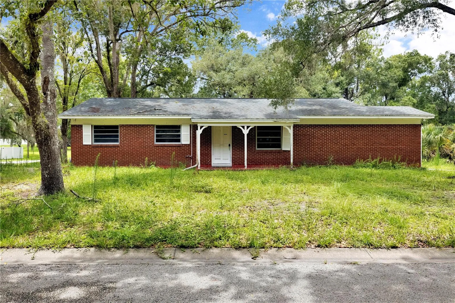 11916 Davis Road Tampa FL 33637