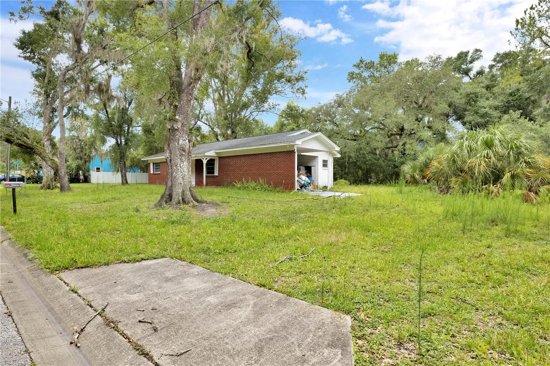 11916 Davis Road Tampa FL 33637