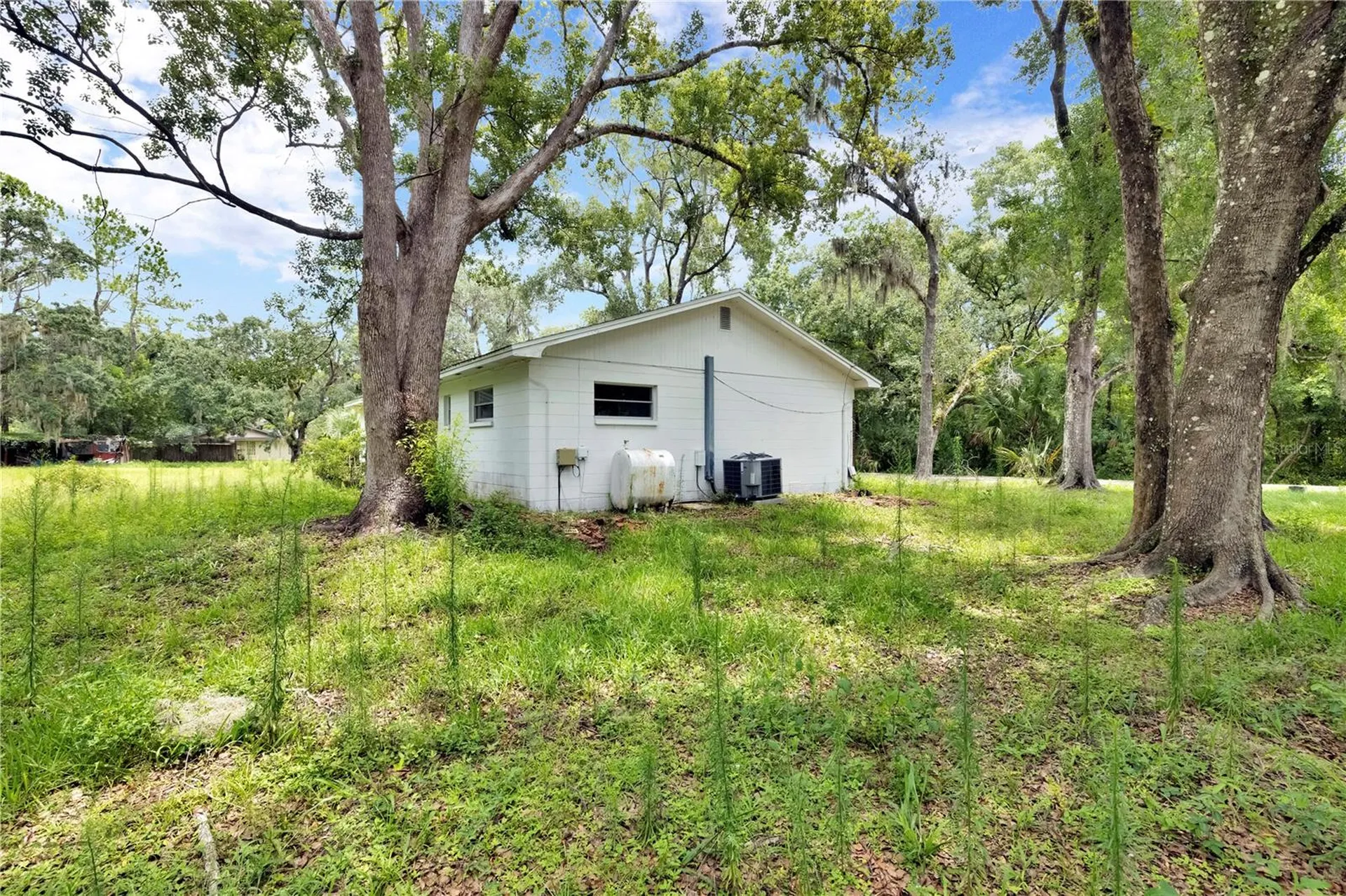 11916 Davis Road Tampa FL 33637