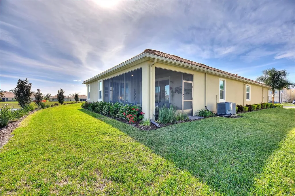 8995 Ace Loop Davenport FL 33896