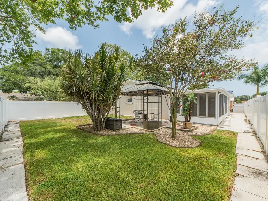 11883 108th Avenue Largo FL 33778