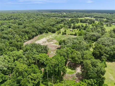 2040 Holly Hammock Road De Leon Springs FL 32130