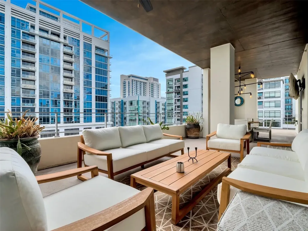 525 E Jackson Street Orlando FL 32801