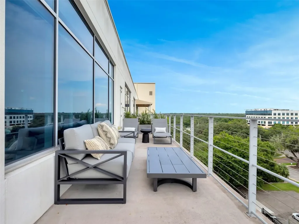 525 E Jackson Street Orlando FL 32801