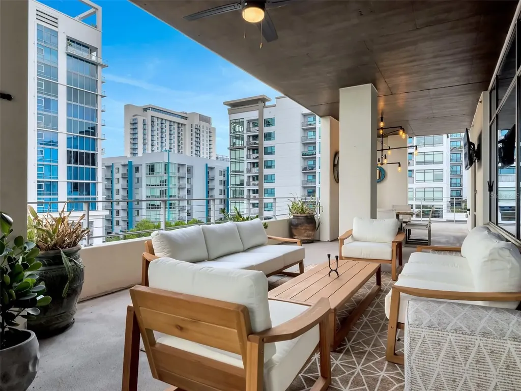 525 E Jackson Street Orlando FL 32801