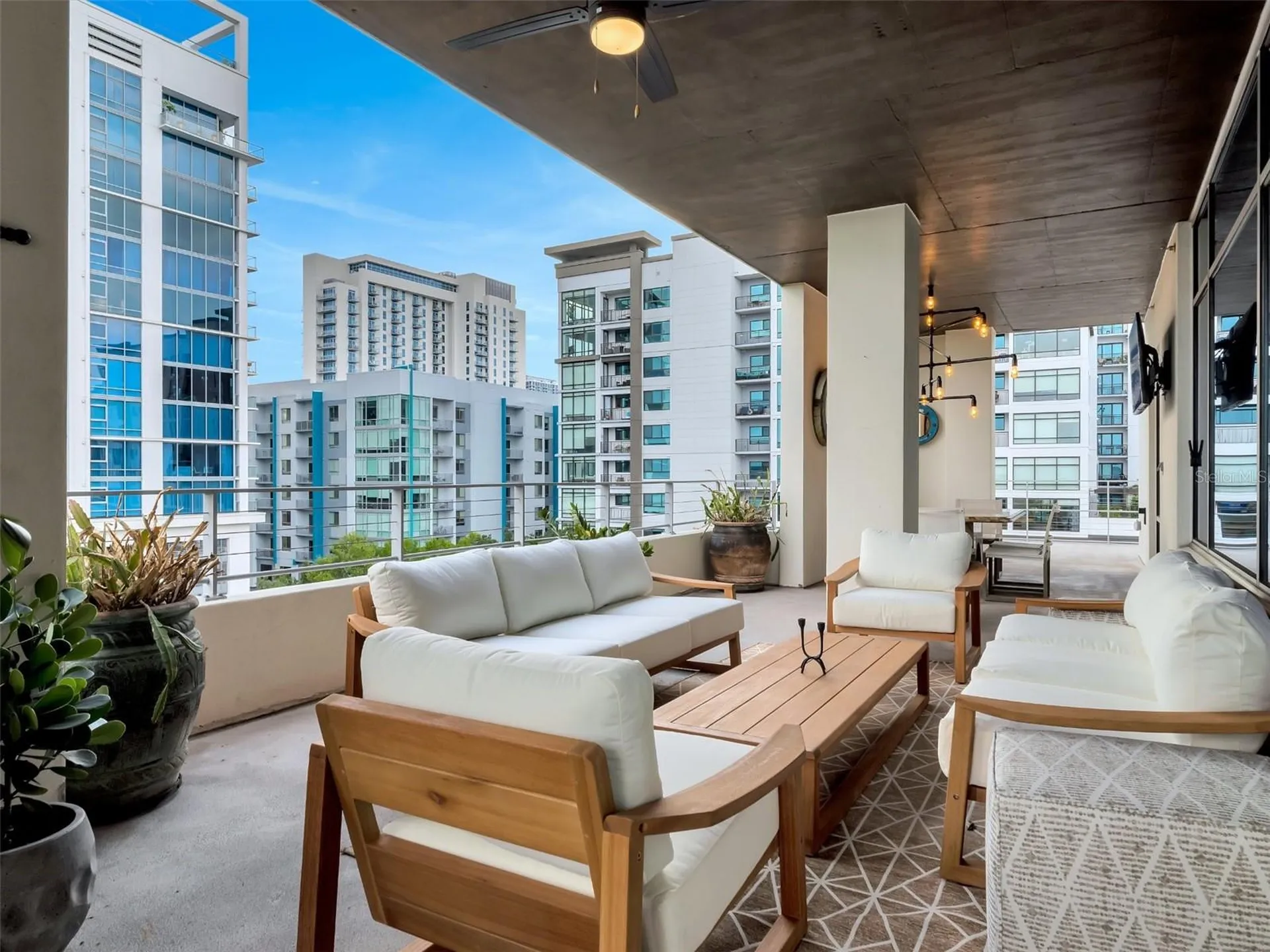 525 E Jackson Street Orlando FL 32801