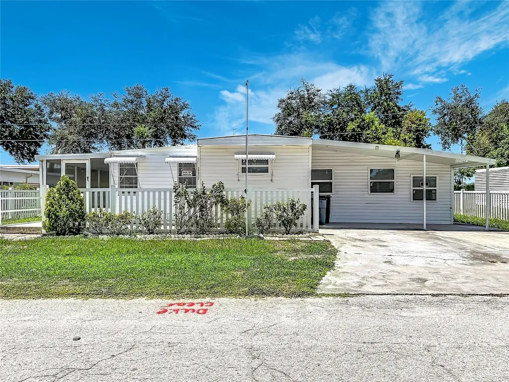 39032 Ola Avenue Zephyrhills FL 33542