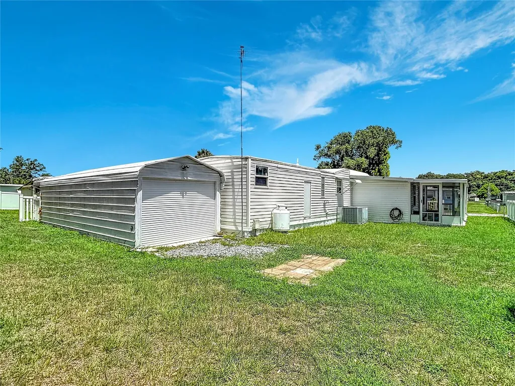 39032 Ola Avenue Zephyrhills FL 33542